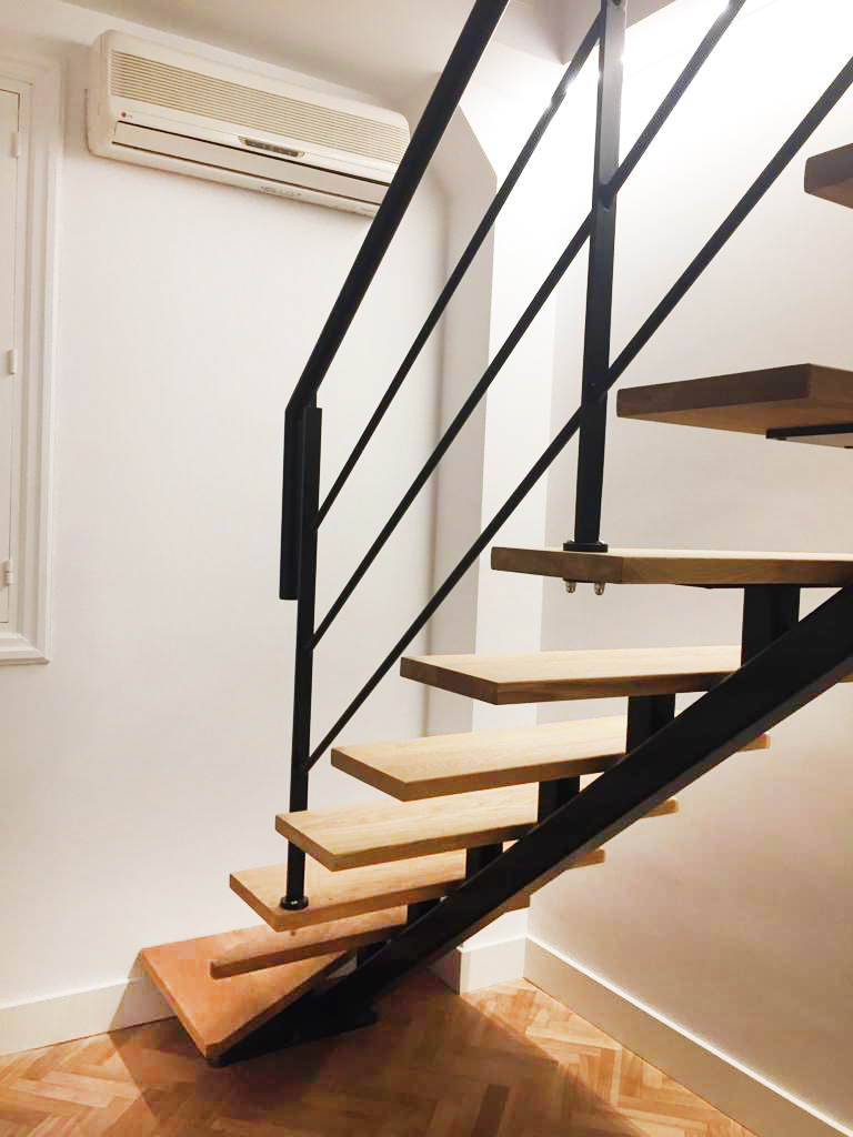 empresas especialistas en escaleras metalicas a medida para interiores y decoracion