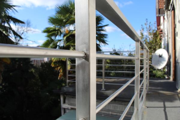 barandilla_de_balcon_en_acero_inoxidable_aisi_316_en_donostia.jpg
