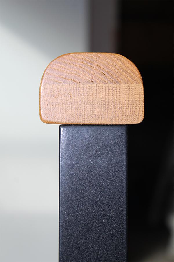 barandilla_metalica_con_pasamanos_de_madera_de_roble.jpg
