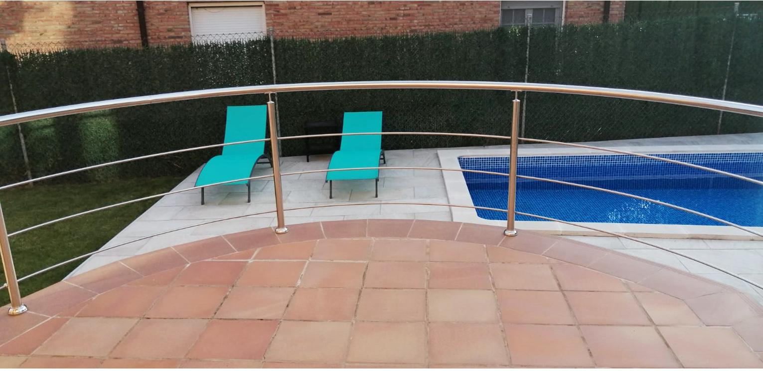 barandillas_de_acero_inoxidable_para_piscina.jpg