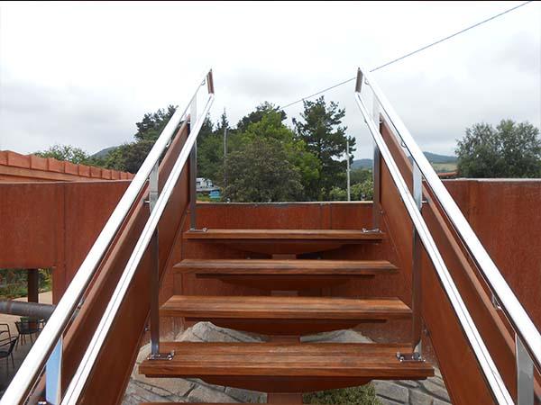 Diseñamos todo tipo de escaleras metálicas escaleras_en_deba-zarautz-mutriku-orio-zumaia