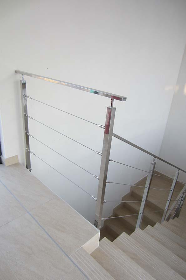 el cable de acero ofrece una gran resistencia a las barandillas de en inox en gipuzkoa