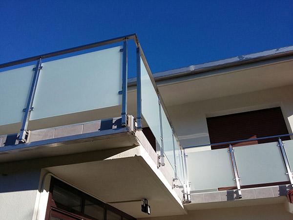 barandillas de acero inoxidable con vidrio stadip de 10 milimetros