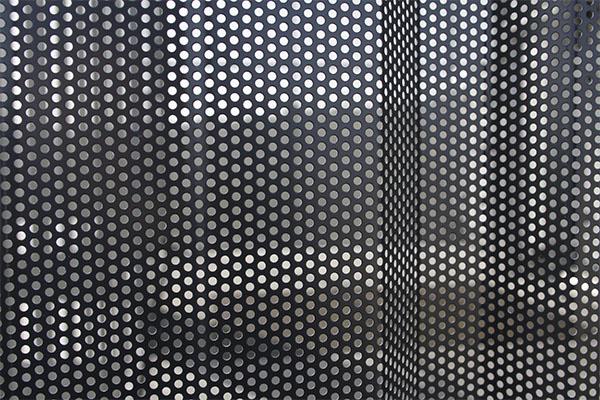 chapas de acero galvanizado y agujereadas para el hospital san juan de dios de san sebastian donostia