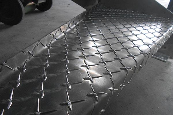 chapas especiales de aluminio antideslizantes