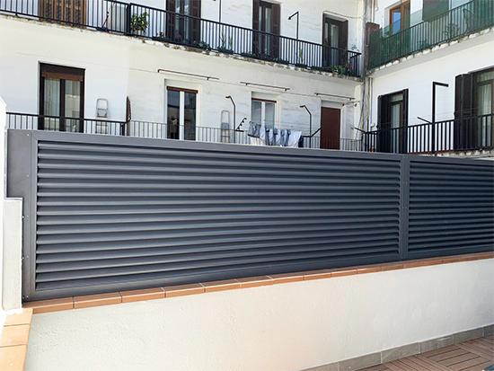cierre_en_panel_aluacero_en_san_sebastian_donostia_herreria.jpg