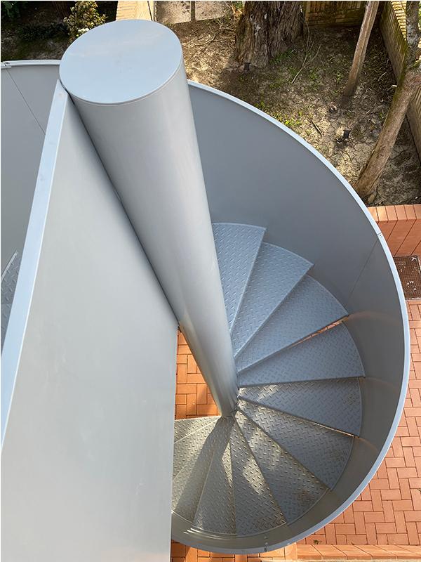como_son_las_escaleras_para_exteriores_en_viviendas.jpg