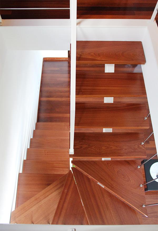 escalera_compensada_para_interiores_en_bilbao_bizkaia_berango_euskadi_santander.jpg