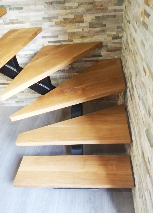 escalera_de_zanca_central_en_navarra_azagra_pamplona.jpg