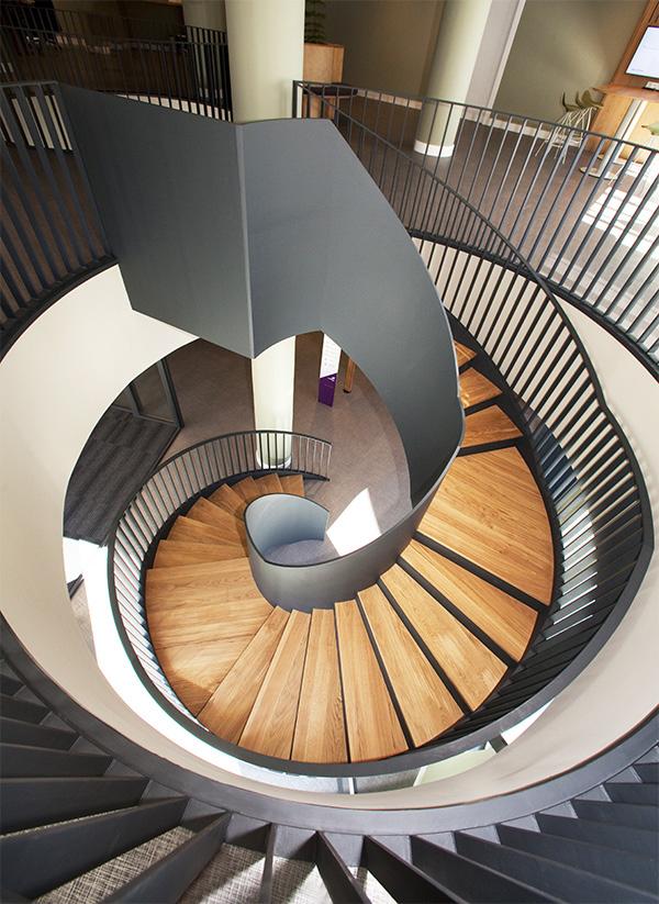 escalera_en_leon_escaleras_espectaculares_de_diseno_de_caracol.jpg