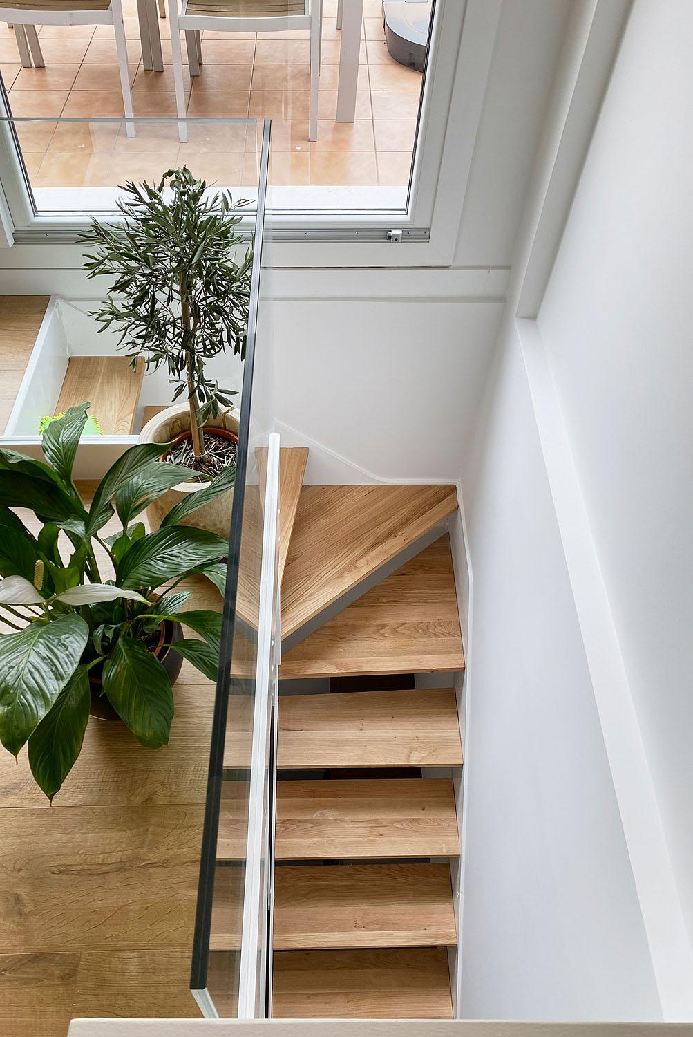 escalera_modelo_andoain_de_ibarkalde_madera_de_roble.jpg