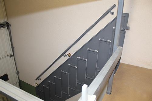 escalera_replegable_en_entreplanta_de_garaje_de_san_sebastian_donostia.jpg