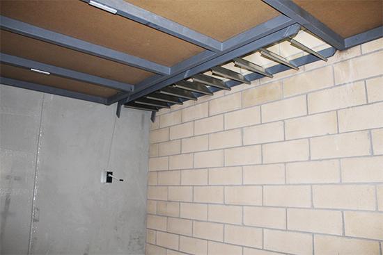 escalera_replegada_en_entreplanta.jpg