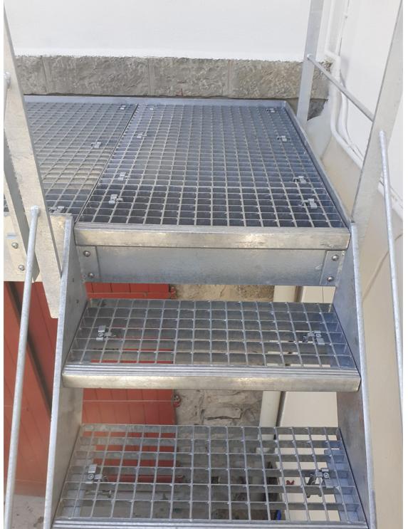 escalera_tramex_hendaya_para_exteriores.jpg