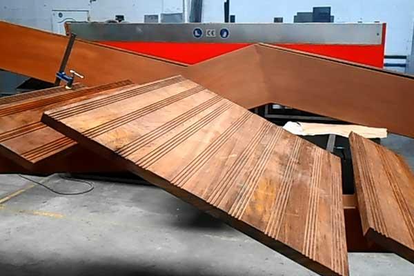 El descansillo de madera en nuestro taller escalescaleras para exteriores en_deba-zumaia-mutriku-orio-zarautz.jpg