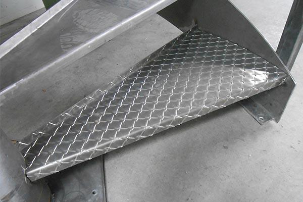 materiales para peldaños de escaleras de caracol.