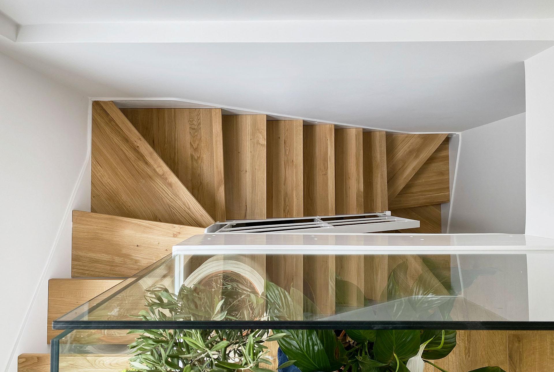 escaleras_en_andoain_ibarkalde_zancas_laterales.jpg