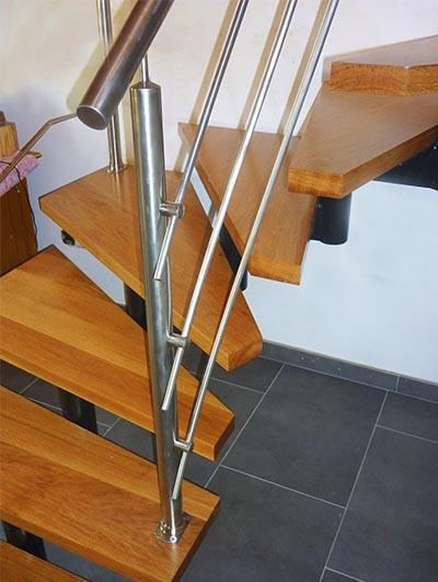 La escalera ofrece una combinación de elegancia y estética escaleras en bilbao-bizkaia-vizcaya a medida, especialistas herreros en hierro y madera