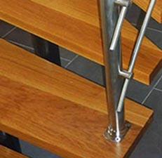 Peldaños en madera de roble. escaleras de madera en bilbao-bizkaia, con madera de roble