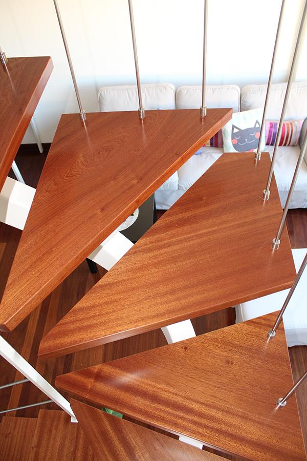 escaleras_interiores_a_medida_en_bizkaia_bilbao_berango_cerca_de_santander.jpg