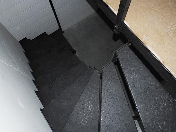 escaleras_para_entreplantas_precio_de_fabricacion_e_instalacion.jpg