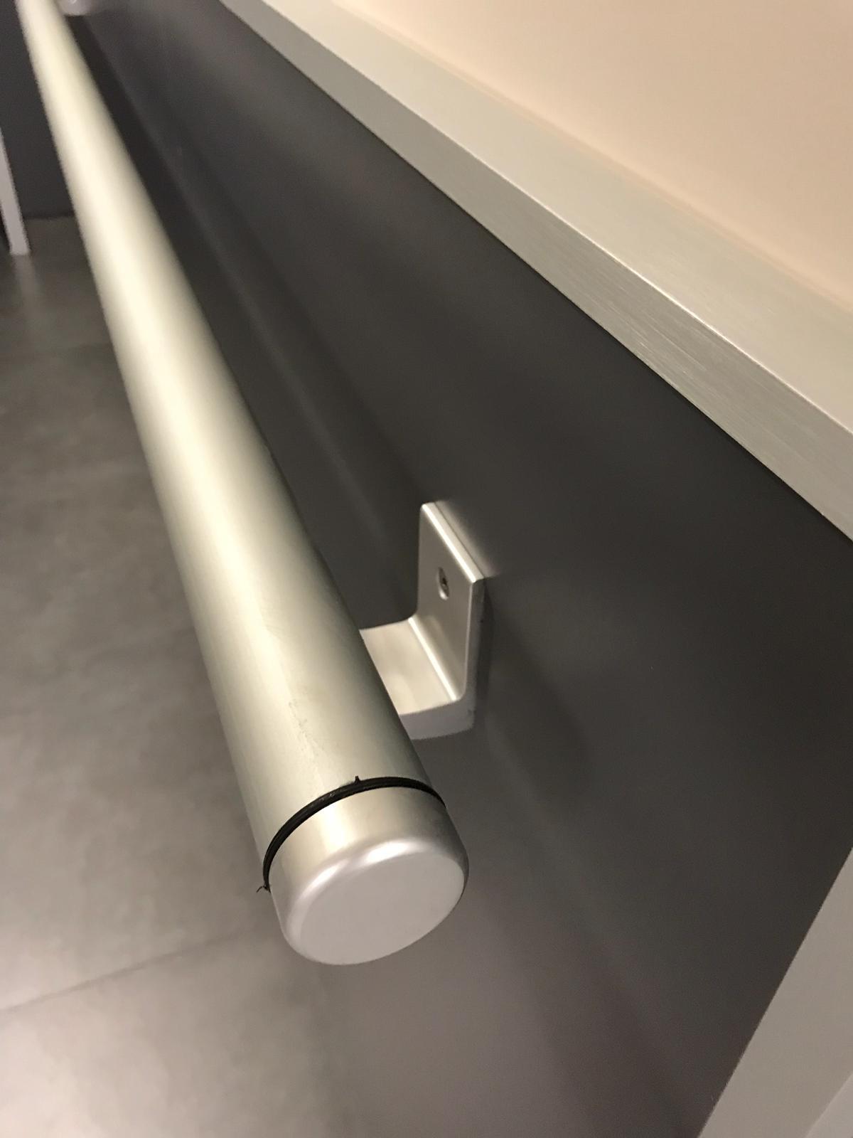 fabricacion_de_barandillas_y_pasamanos_de_aluminio_en_eibar_gipuzkoa.jpg