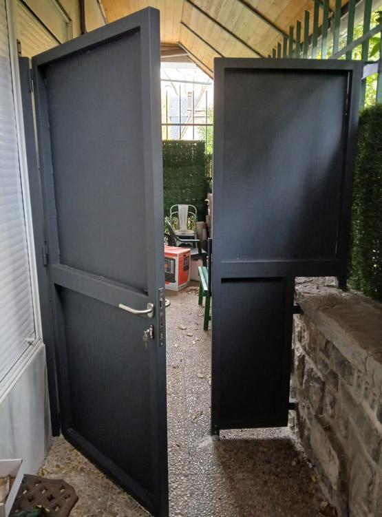 fabricacion_y_montaje_de_puerta_en_donostia_de_ibarkalde.jpg