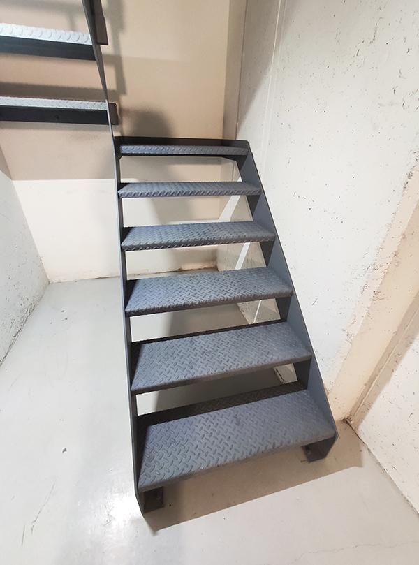 escaleras para entreplantas en vitoria gasteiz