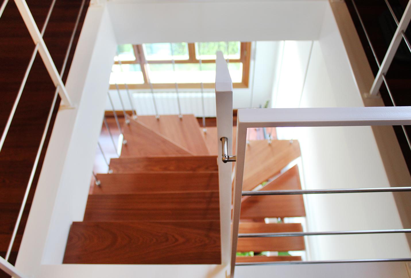 fabricantes_de_escaleras_en_bizkaia_berango_bilbao_a_medida.jpg