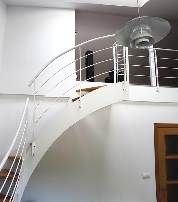 fotografias_de_escaleras_metalicas_de_diseno_y_minimalistas_en_urretxu_zumarraga_legazpia.jpg