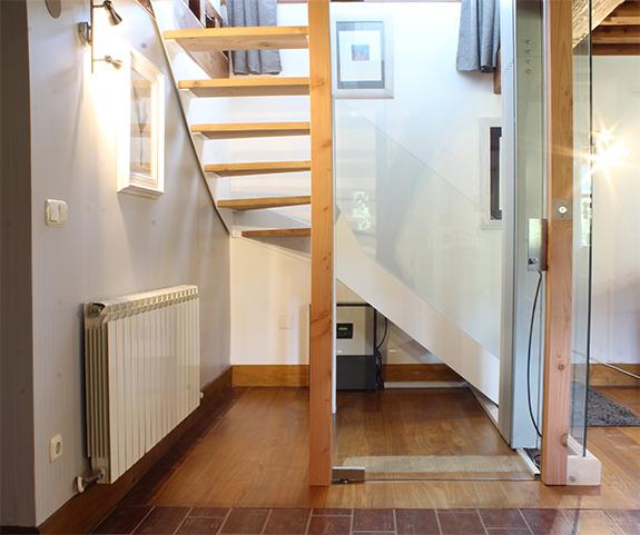 fotografias_de_escaleras_metalicas_de_interiorismo_a_medida_precio.jpg