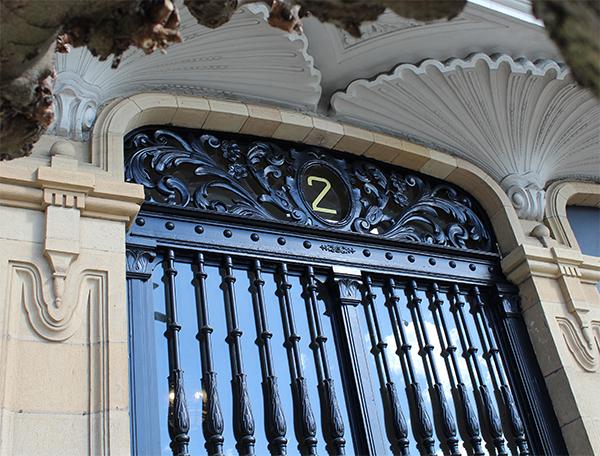 ibarkalde_restaura_la_puerta_de_portal_de_paseo_colo_2.jpg