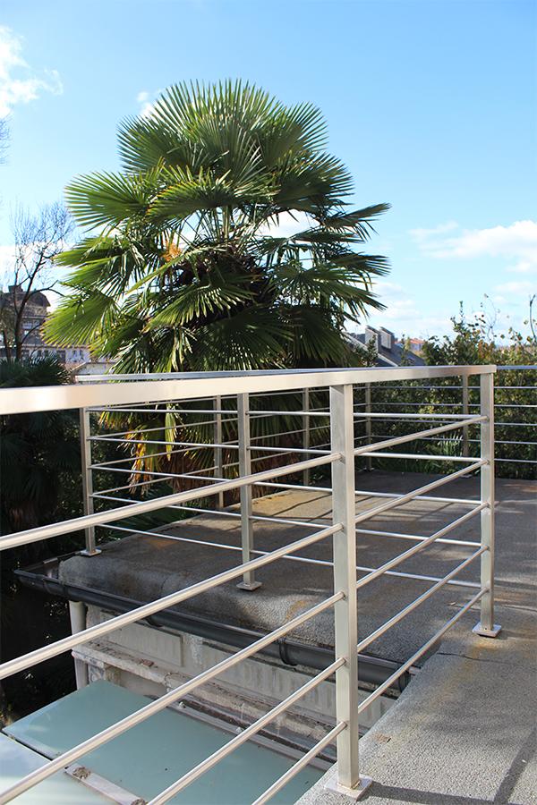 instaladores_de_barandillas_de_acero_inoxidable_satinado_en_san_sebastian_donostia.jpg