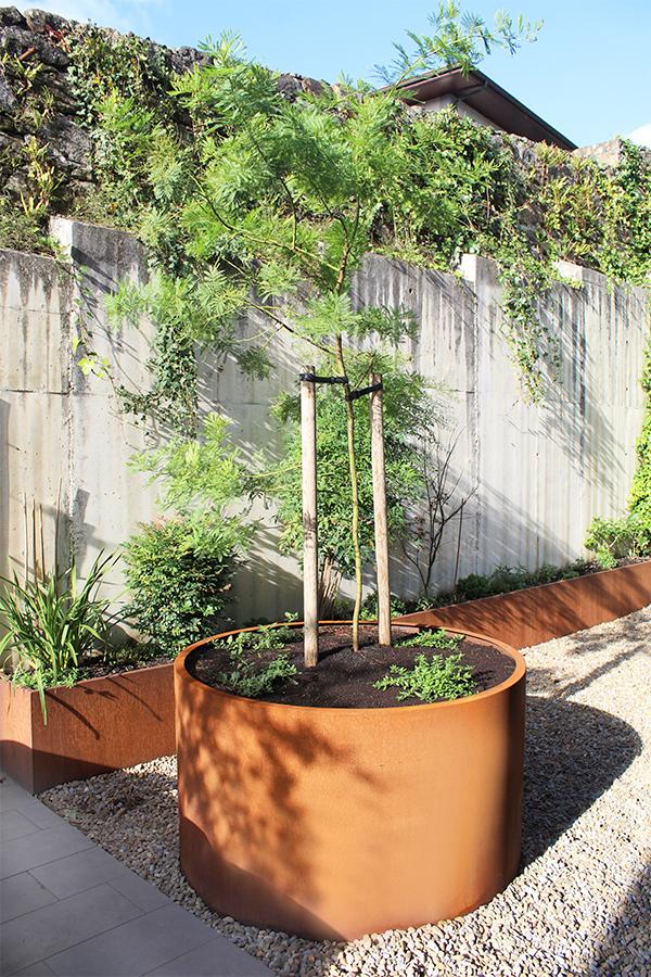 jardineras_de_acero_corten_circulares.jpg