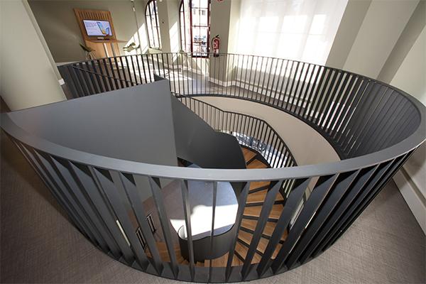 las_mejores_fotografias_de_escaleras_en_leon_de_ibarkalde_especialista.jpg
