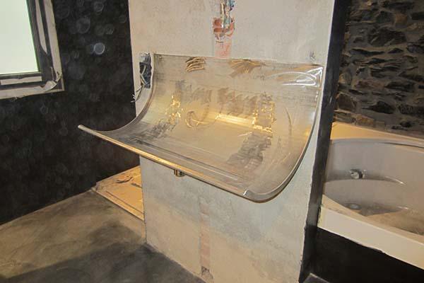 Fotografia del lavabo antes de pintarlo