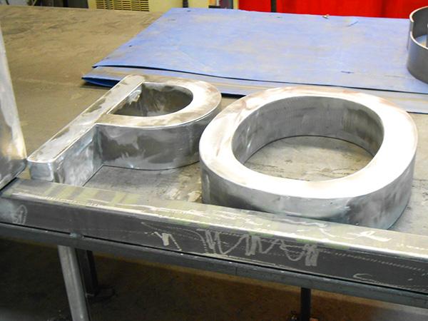 letras_de_aluminio_en_3_dimensiones_iner_scoop_empresas_de_mecanizados_gipuzkoa.jpg