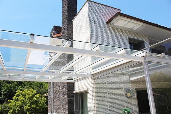 marquesina_con_tubos_de_acero_galvanizado_ral_gris_7035_ibarkalde.jpg