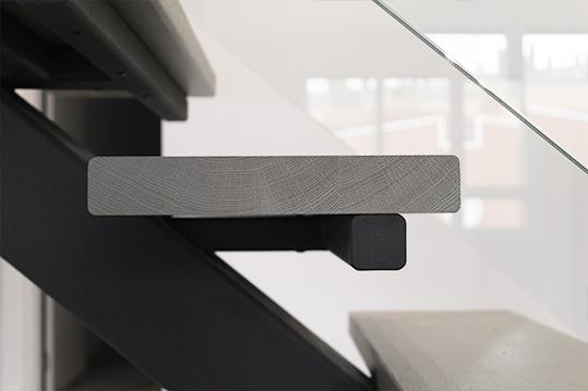 mensulas_para_la_colocacion_de_escalones_metalicos.jpg