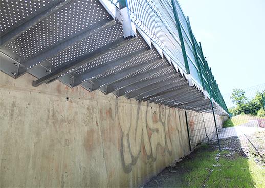 averias en el ascensor inclinado de morlans. las escalera de emergencia ayudan a reparar las averias del ascensor inclinado