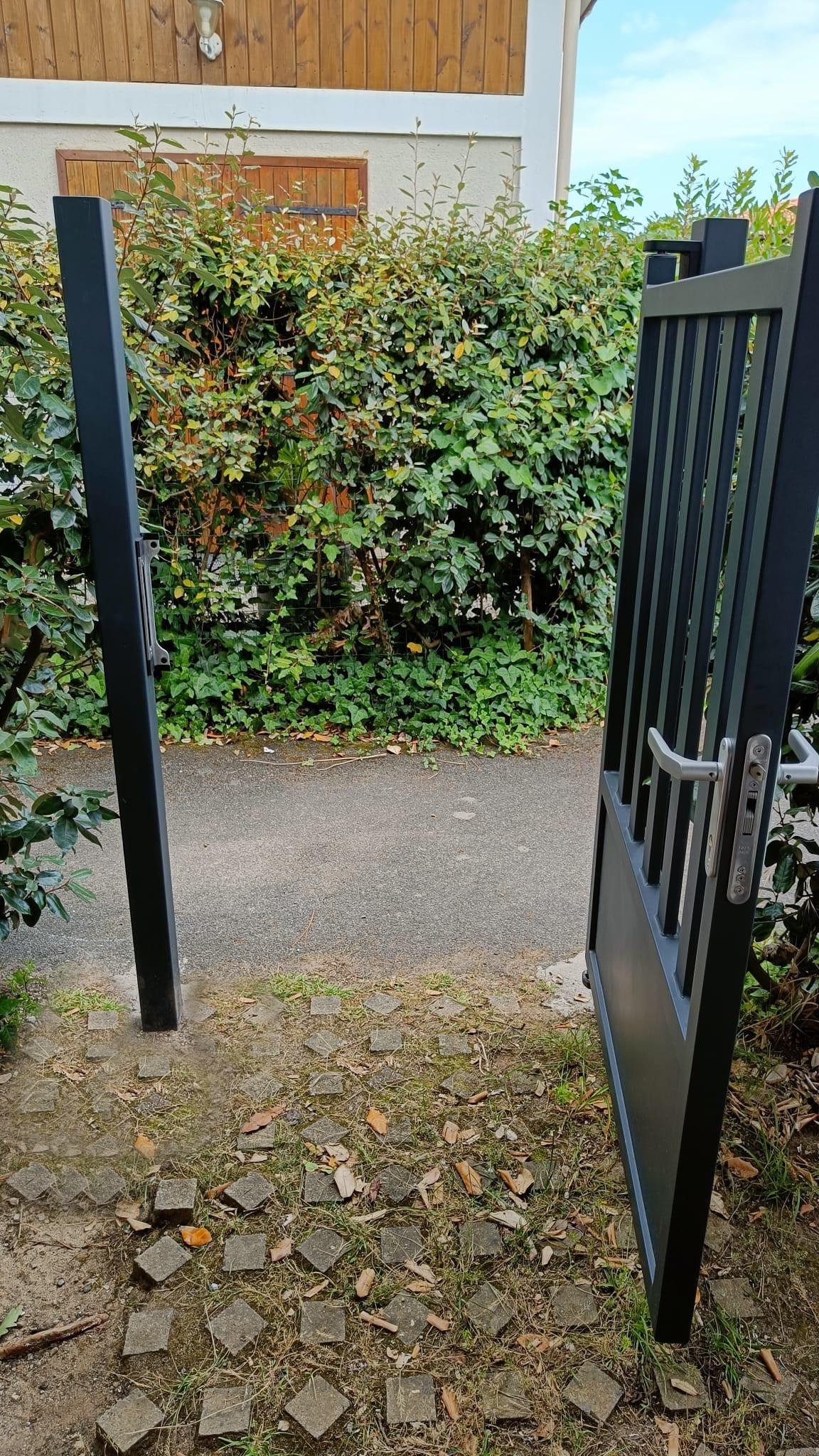 puerta_exterior_a_medida_para_villa.jpg