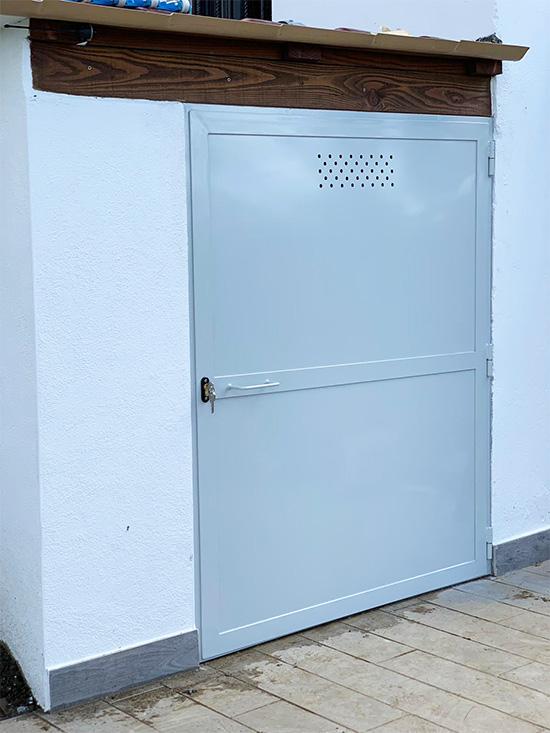 puerta_para_registro_de_luz_gas_y_agua_en_donostia_san_sebastian.jpg