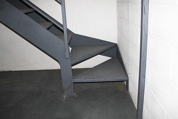 que_tipo_de_escalera_utilizar_para_una_entreplanta_gipuzkoa.jpg