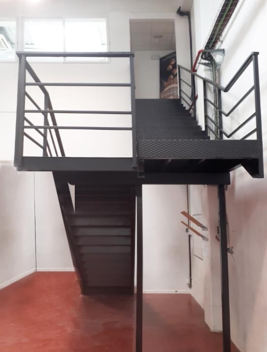 reformas_en_irun_de_escaleras_metalicas_ibarkalde.jpg