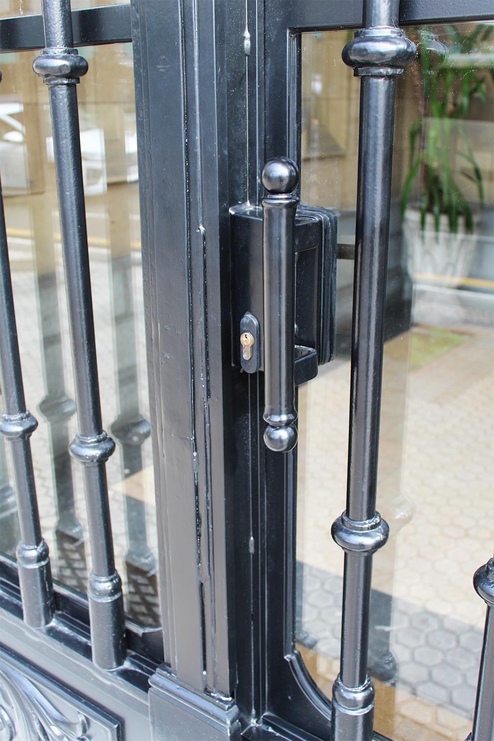 restaurar_puerta_cerradura_y_manilla_bombin.jpg