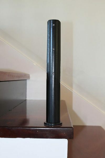 el soporte para barandilla de cristal de ibarkalde es fuerte como el acero. sujeta firmemente el cristal y resiste los golpes