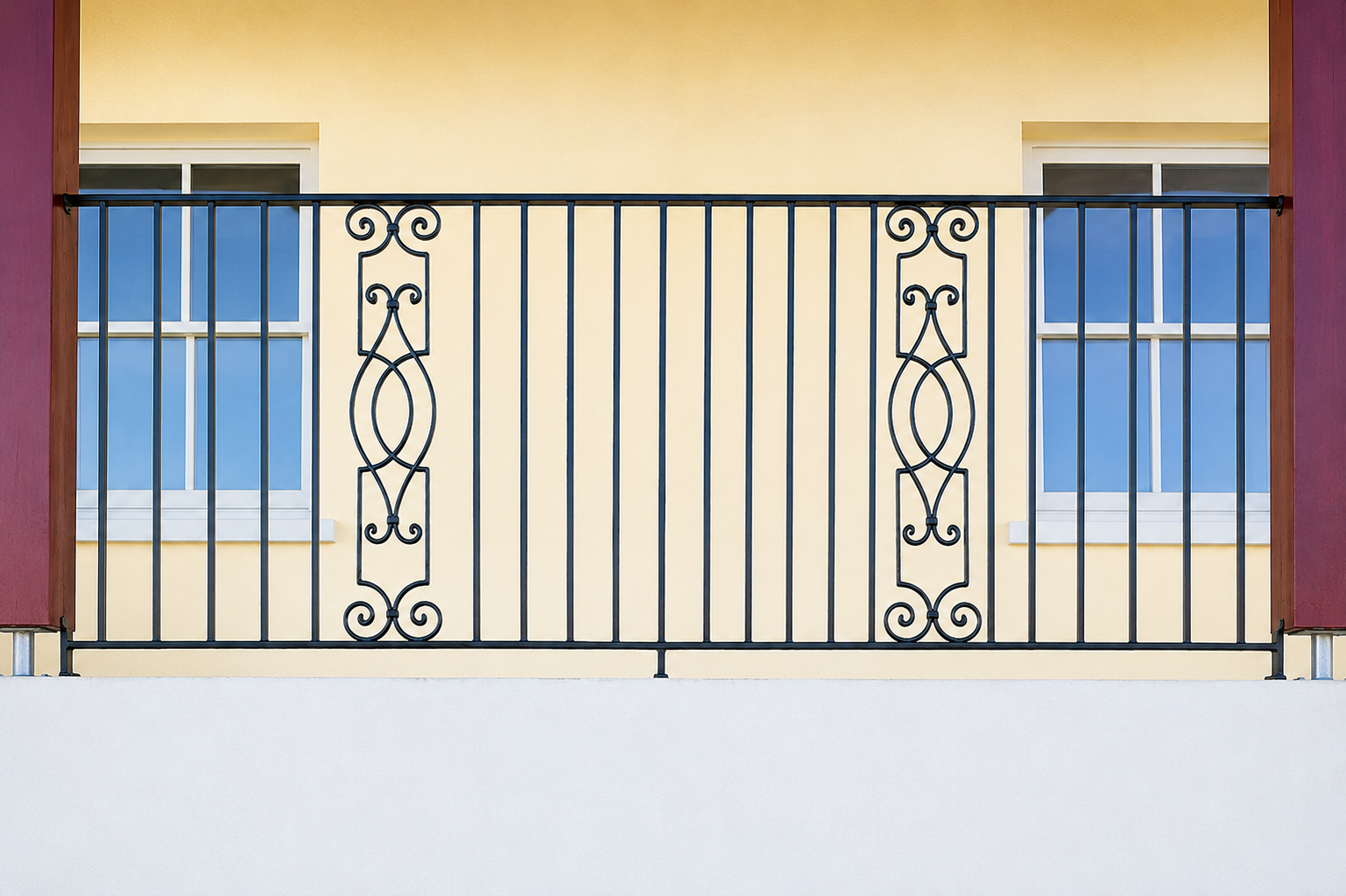Ibarkalde fabrica esta barandilla para chalet de Urrugne con detalles de forja artistica